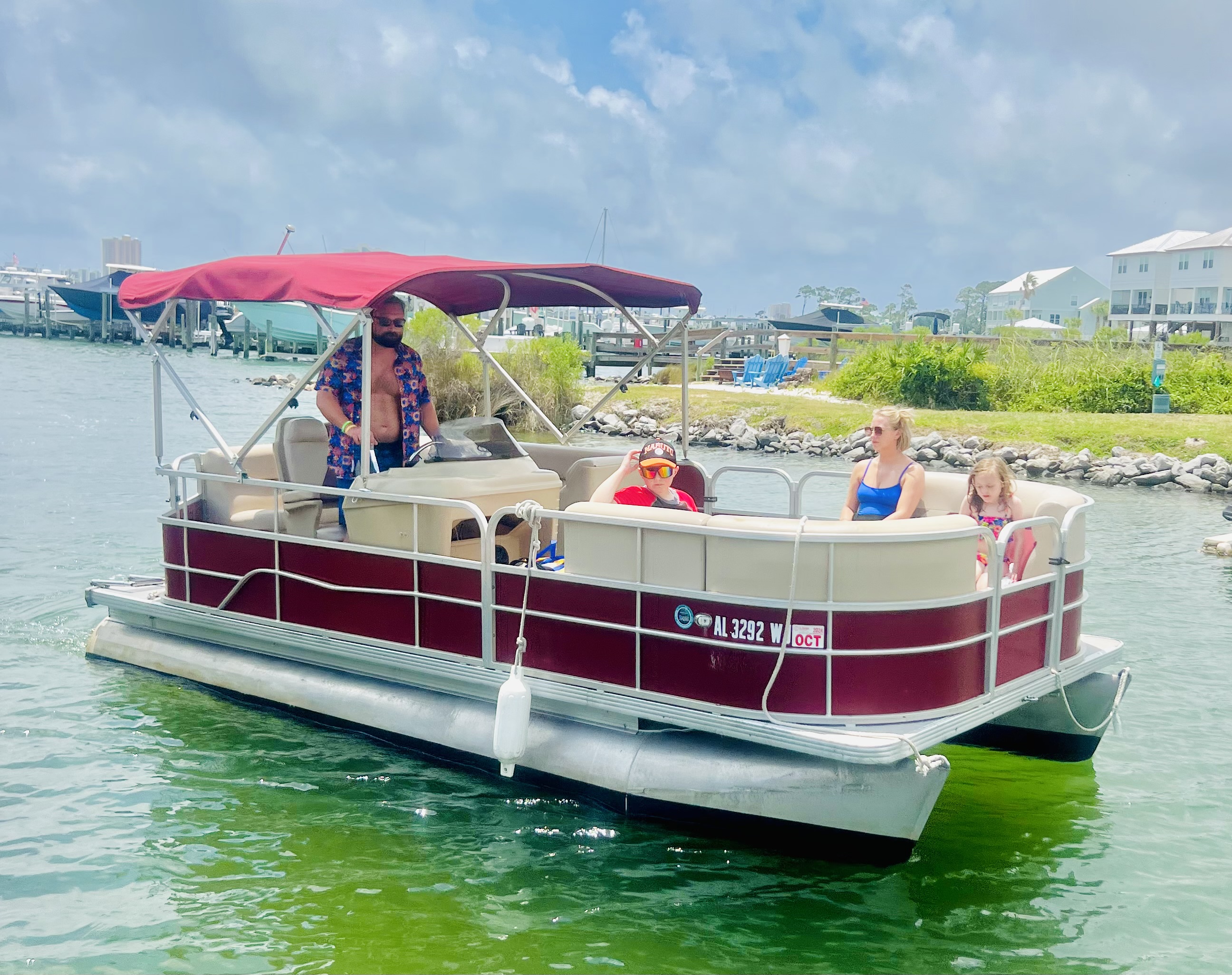 Picture of 19' Pontoon